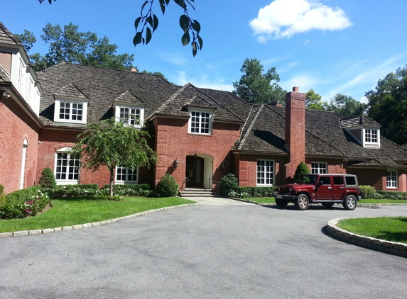 Maine Touch Roofing - Norwalk, CT