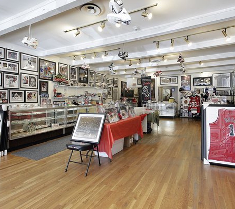 Bleachers Sports, Music and Framing - Wilmette, IL