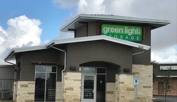 Green Light Storage - Seguin, TX