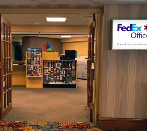 FedEx Office Print & Ship Center - Washington, DC