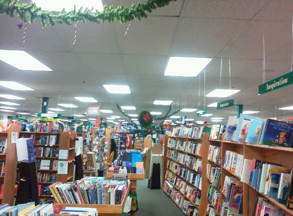 Toadstool Book Shop - Milford, NH
