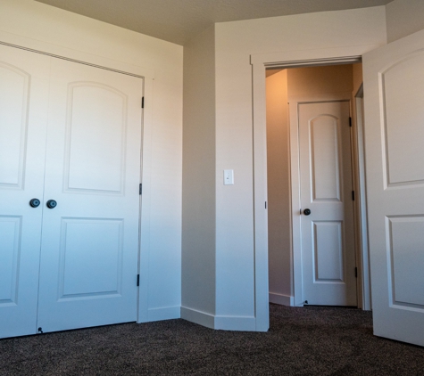 Logan Gateway Apartments and Town Homes - Logan, UT