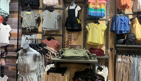 Tillys - Scottsdale, AZ