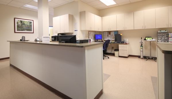 MedPost Urgent Care - El Paso, TX. MedPost lobby desk area