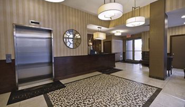 Pointe Plaza Hotel - Brooklyn, NY