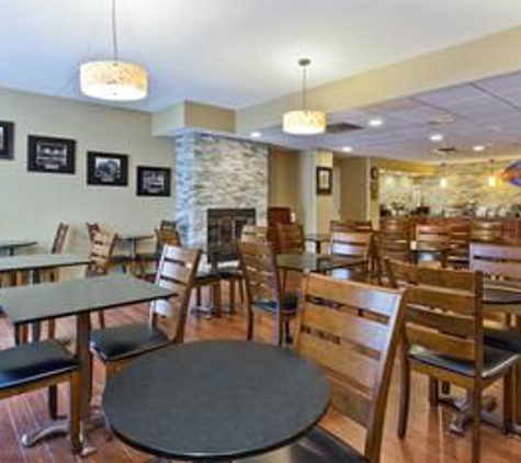 Baymont Inn & Suites - Southfield, MI