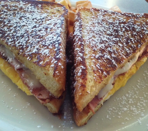 Arts Skillet - Indianapolis, IN. Breakfast Montecristo