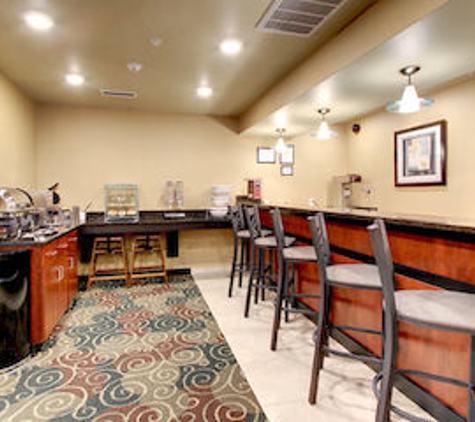 Cobblestone Inn & Suites Kersey - Kersey, CO