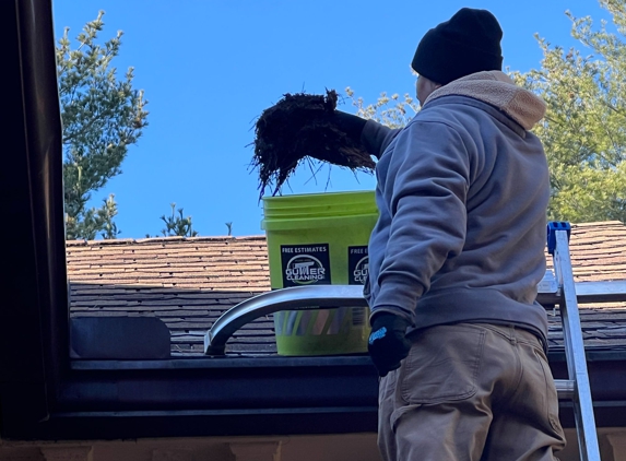 Pure Pro Gutter Cleaning LLC - East Windsor, CT. Pure Pro Gutter Cleaning, Windsor Locks, CT, cleangutterclean.com