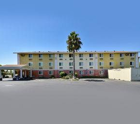 Super 8 by Wyndham Sacramento/Florin Rd - Sacramento, CA