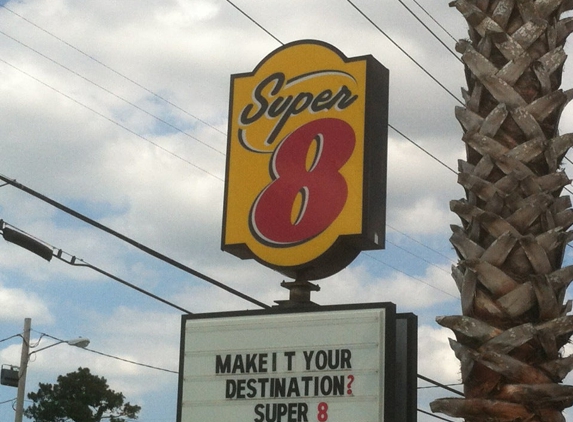 Super 8 by Wyndham Lake Charles/Sulphur - Lake Charles, LA