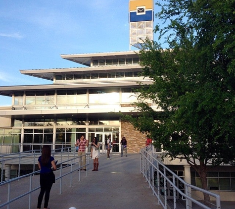 Mountain View College Bookstore - Dallas, TX