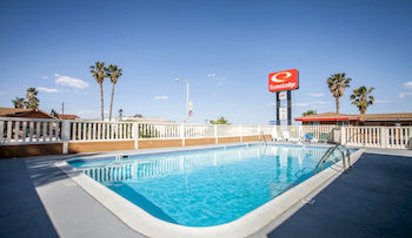 Econo Lodge - Barstow, CA