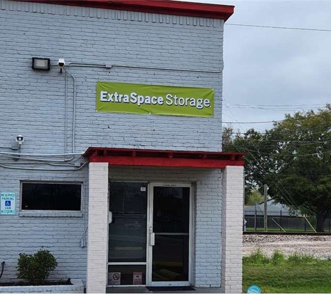 Extra Space Storage - Houston, TX