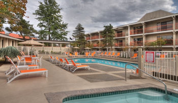 Ashland Hills Hotel & Suites - Ashland, OR