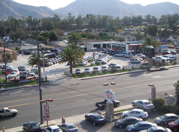 Unique Auto Center - Bloomington, CA