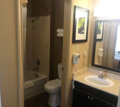 Lonestar Suites - Webster, TX