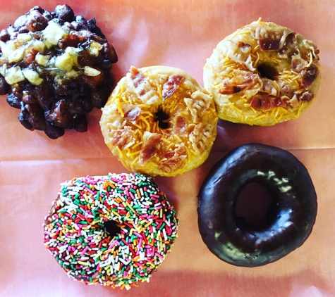 Sweet Apple Donut & Coffee - Alpharetta, GA