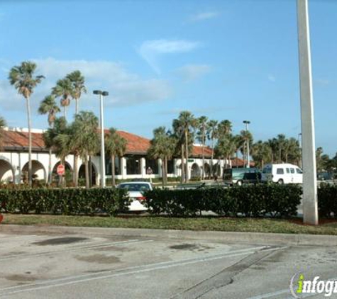 Publix Super Market at The Bluffs Square Shopping Center - Jupiter, FL