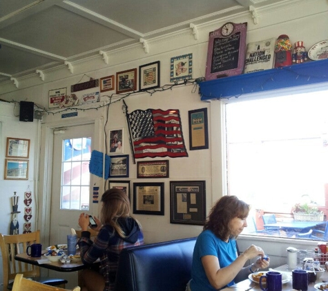 Penny's All American Cafe' - Pismo Beach, CA