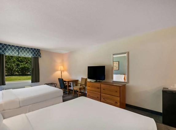 SureStay Plus by Best Western Berkeley Springs - Berkeley Springs, WV