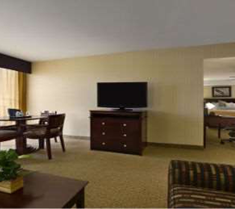 Wyndham Garden Newark Airport - Newark, NJ