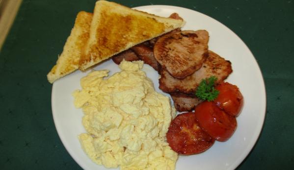 Barcaldine Country Motor Inn - Barcaldine, QLD. Breakfast- either at the restaurant or room service available