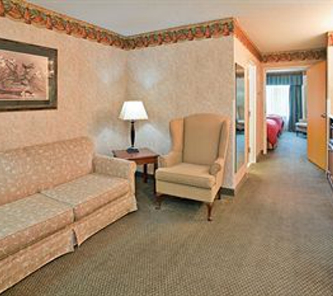 Country Inns & Suites - Somerset, KY