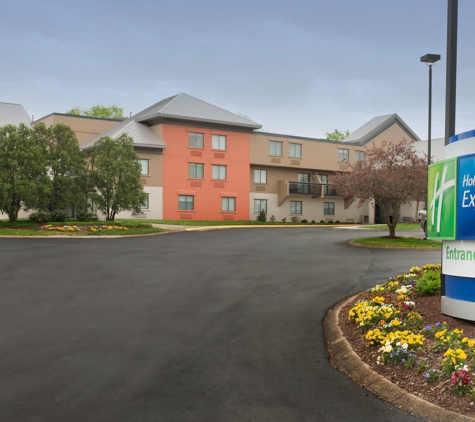 Holiday Inn Express Nashville Airport - Nashville, TN