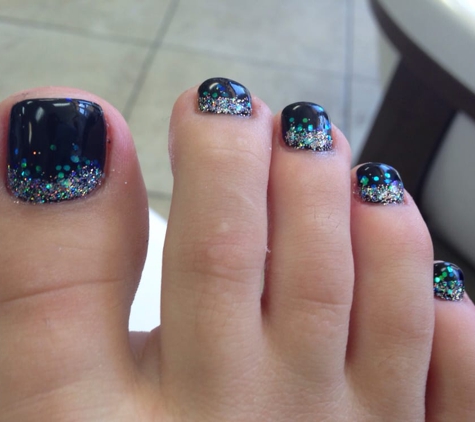 Good Nails - Benicia, CA. Toe Art