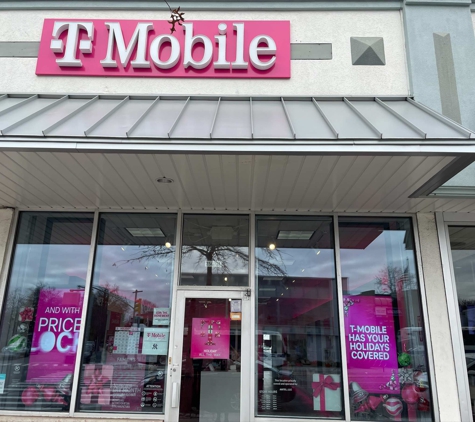 T-Mobile - Glen Oaks, NY