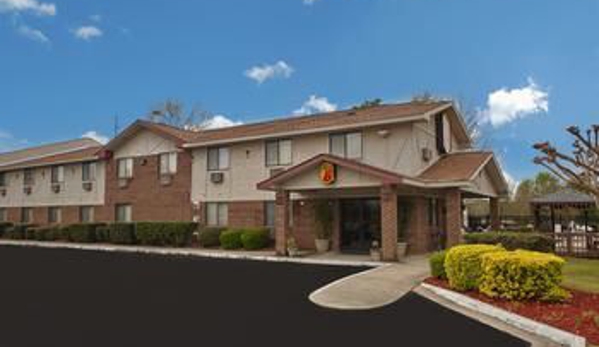 Super 8 by Wyndham Greenville - Greenville, NC