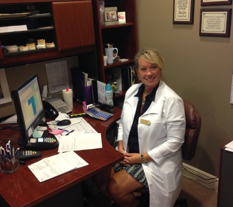 Manon Bourque Hutchison DDS - Coconut Creek, FL