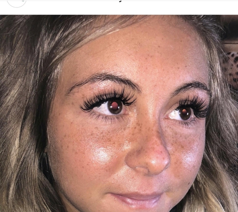 Divine Lash and Beauty - Louisville, KY