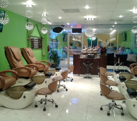 Zephyrhills Nail & Spa - Zephyrhills, FL