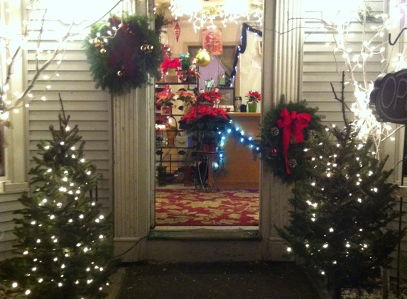 A Fresh Cut Floral Design - Warwick, RI