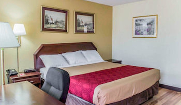 Econo Lodge - Creedmoor, NC