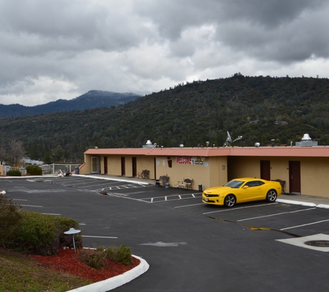 Yosemite Sierra Inn - Oakhurst, CA