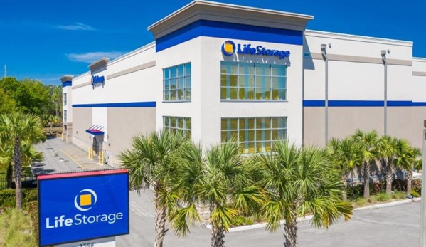 Life Storage - Oviedo, FL