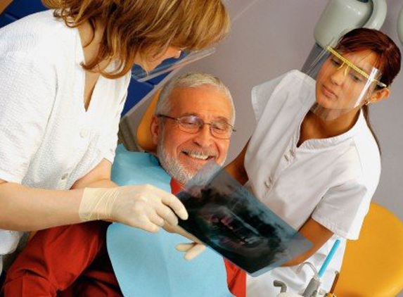 Salem Denture Center - Salem, OR