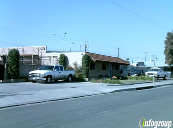 Russell's Towing - Stanton, CA