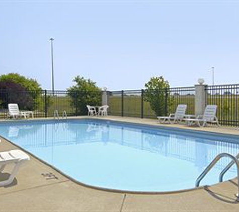 Baymont Inn & Suites - Evansville, IN