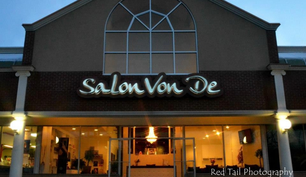 Salon Von De Beauty Bar - Commack, NY