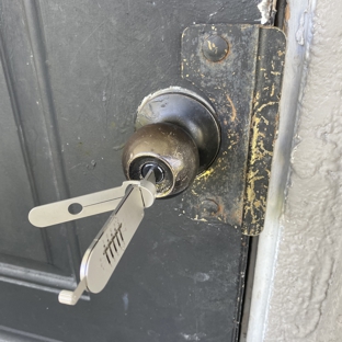 Cooper City Best Locksmith and Security Inc - Hollywood, FL. 24/ 7 LOCKOUT SERVICE & LOCK CHANGE