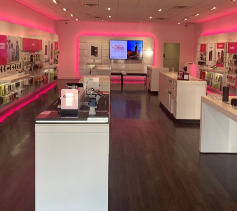 T-Mobile - Eastpointe, MI