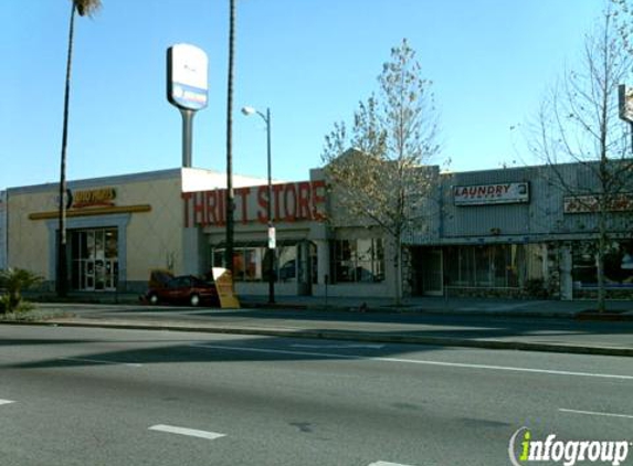 Universal Thrift Store - Reseda, CA