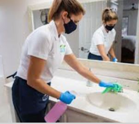 One Stop Cleaning Pro's DBA Bella's Cleaning - Tampa, FL