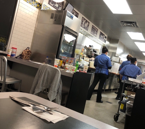 Waffle House - Cincinnati, OH