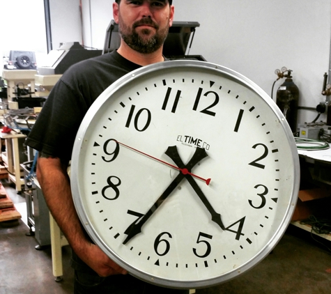 Jimmy's Alpine Clock Shop. ElTimeCo Wall Clock