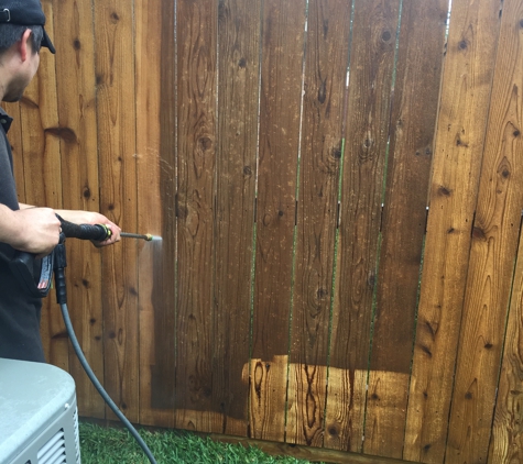 Logan fence - Grapevine, TX. Fence stain and power wash